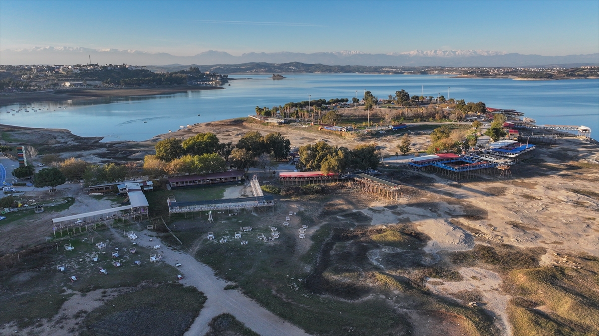 Adana'da Seyhan Baraj Gölü kıyısındaki kaçak yapılar yıkılacak Adana'da Seyhan Baraj Gölü kıyısındaki kaçak yapılar yıkılacak