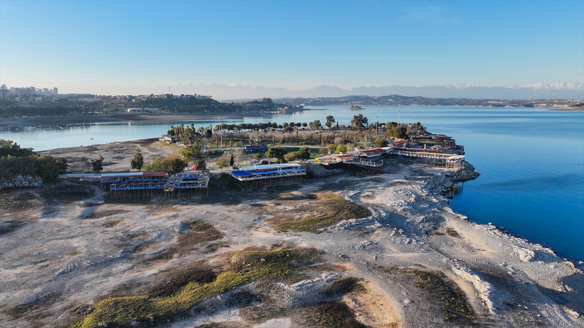 Adana'da Seyhan Baraj Gölü kıyısındaki kaçak yapılar yıkılacak Adana'da Seyhan Baraj Gölü kıyısındaki kaçak yapılar yıkılacak