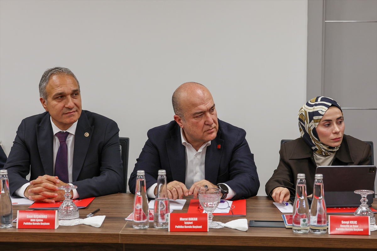 CHP Genel Başkanı Özel, basın toplantısı düzenledi: