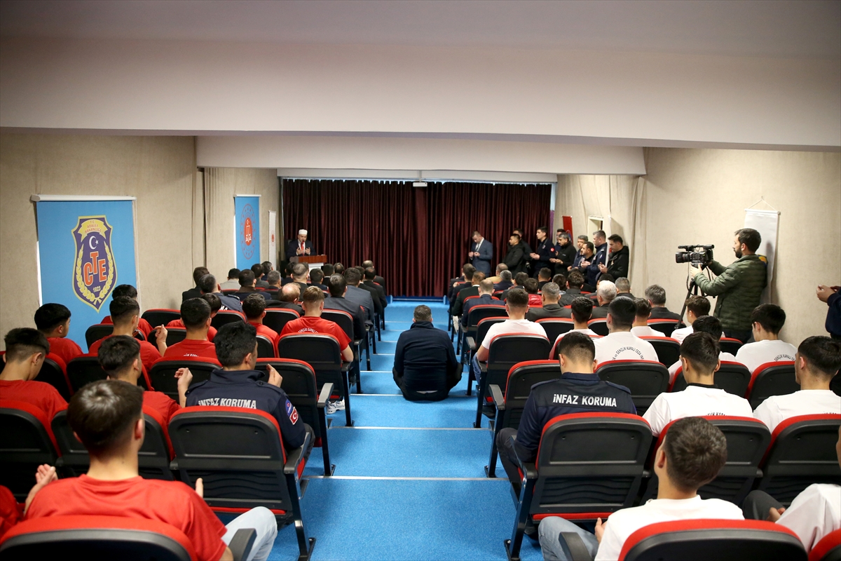 Kayseri'deki Çocuk Cezaevi'nde Yeşilay ERVA Spor Okulu açıldı