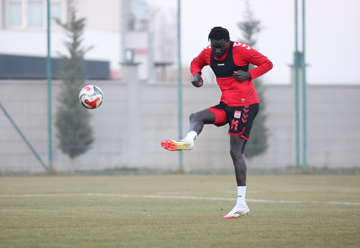 Sivasspor, Iğdır FK maçının hazırlıklarını tamamladı Sivasspor, Iğdır FK maçının hazırlıklarını tamamladı