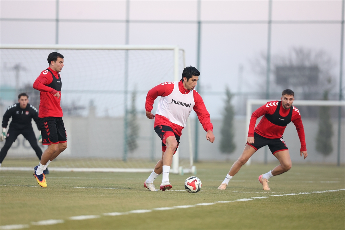 Sivasspor, Iğdır FK maçının hazırlıklarını tamamladı Sivasspor, Iğdır FK maçının hazırlıklarını tamamladı