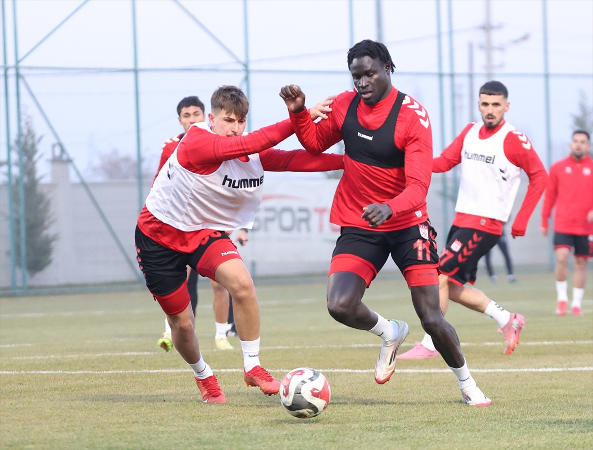 Sivasspor, Iğdır FK maçının hazırlıklarını tamamladı Sivasspor, Iğdır FK maçının hazırlıklarını tamamladı