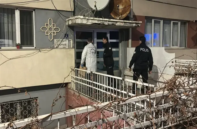 Abisi bıçaklayarak öldüren şüpheli adliyede