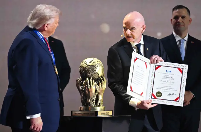 FIFA’dan Sürpriz Ödül: Donald Trump’a “Barış Ödülü” Verildi